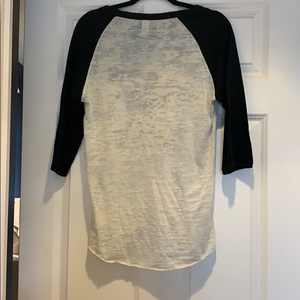 T-shirt - Picture 2 of 7